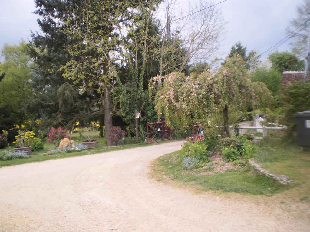 Camping Le Bois Jahan Brunelles Dış mekan fotoğraf